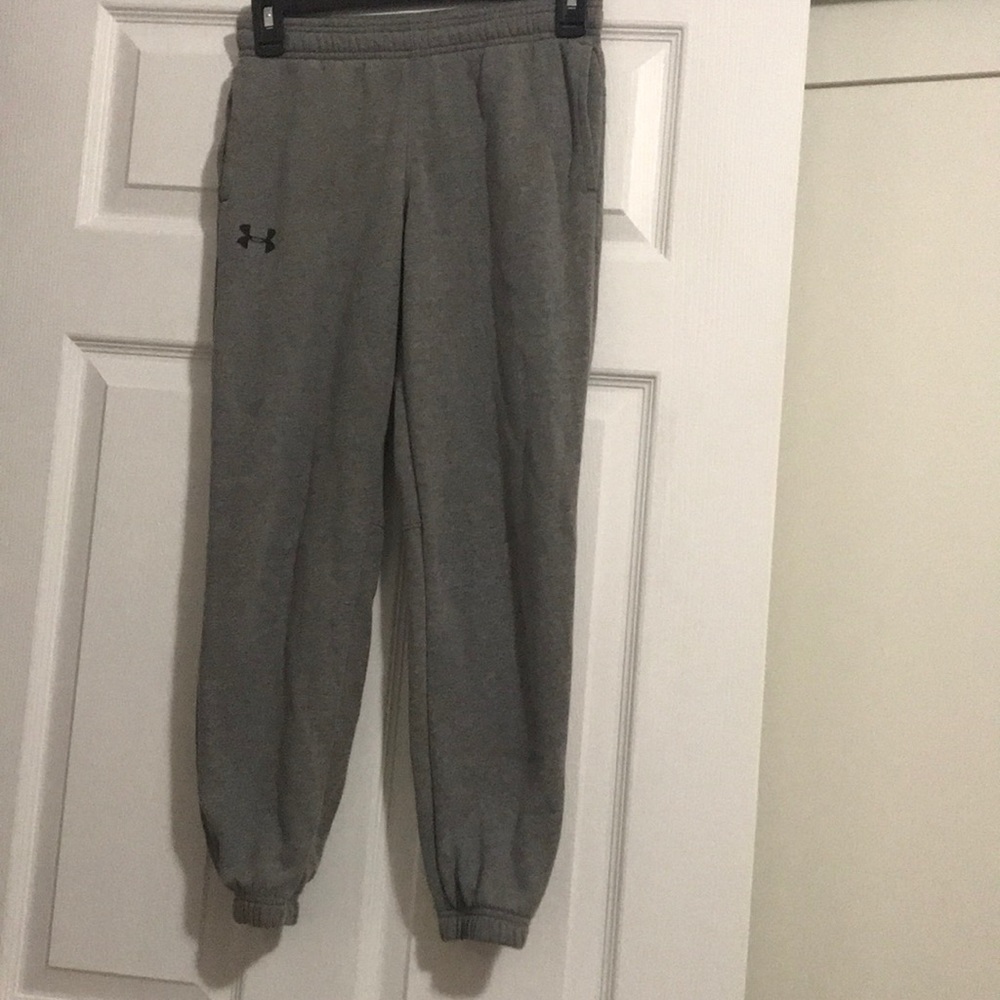 Boys medium Under Armour joggers
